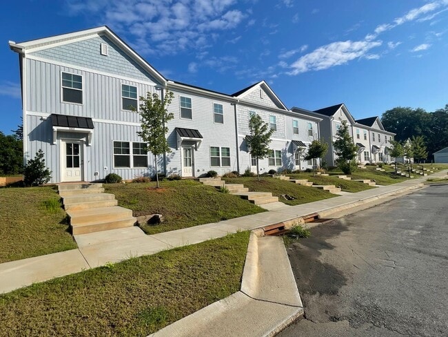 Building Photo - DogwoodVillageTRL108 Unit B Rental