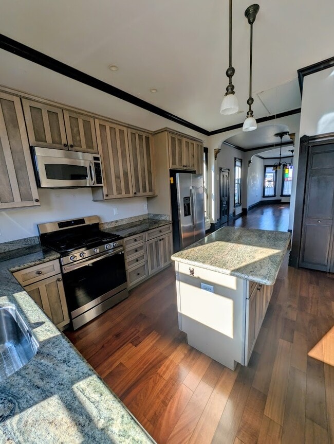 Building Photo - 1418 67th St