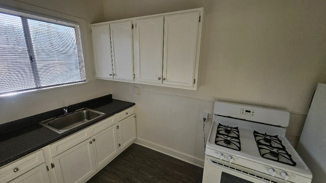 Photo - 815 S Lake St Unidad 210