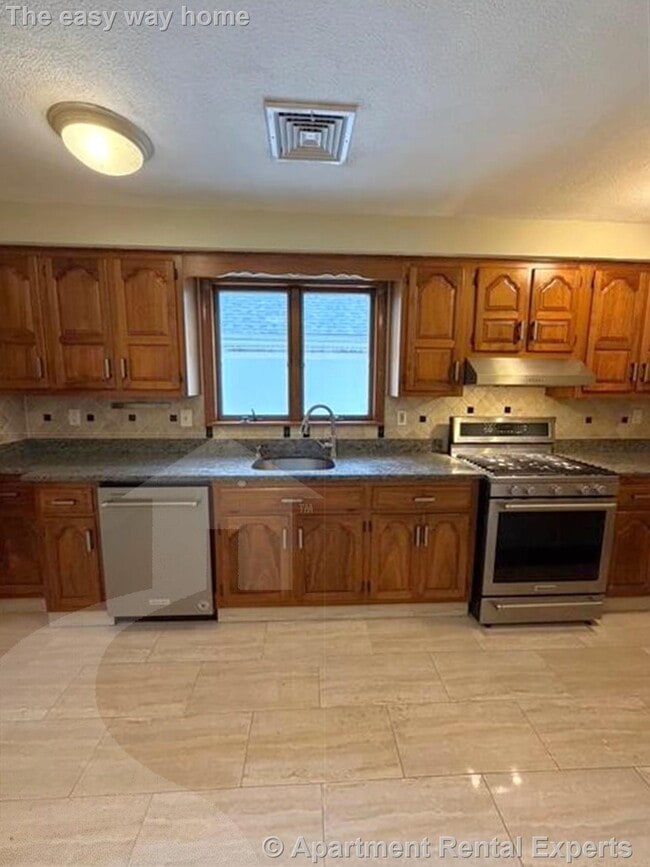 Photo - 33 Lafayette St Unidad #2