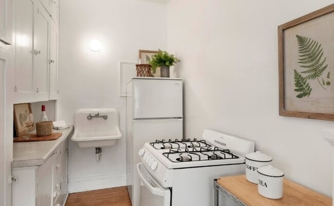 Photo - 3137 Aldrich