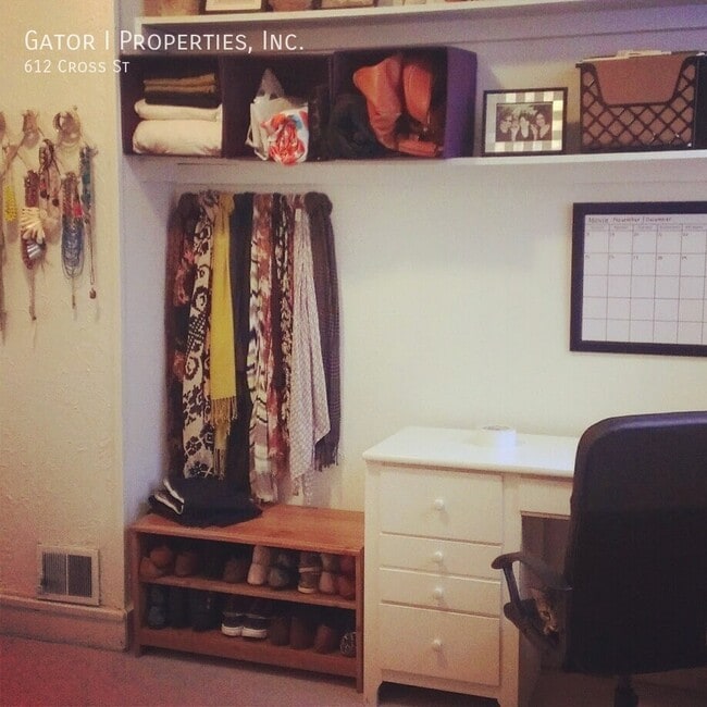 Photo - 612 Cross St