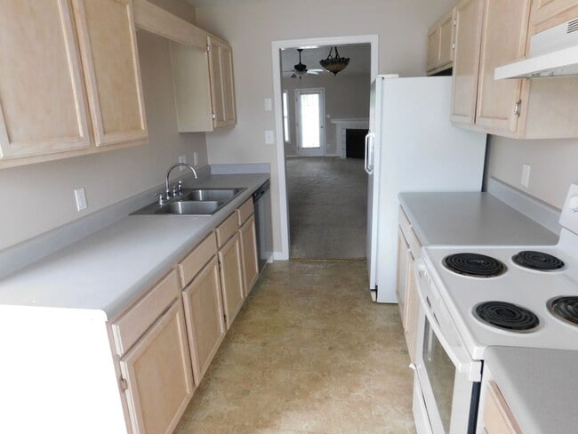 Photo - Charming Triplex in Havelock