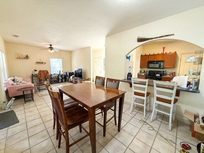 Photo - 1005 NW 3rd Ave