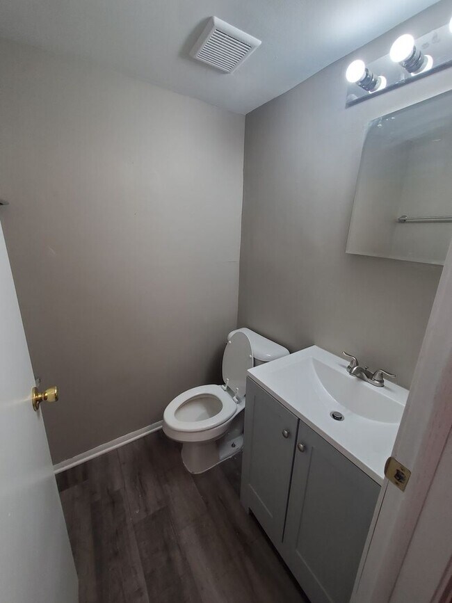 Photo - 9118-9120 N Joyce Ave. (Duplex) Unit 9118