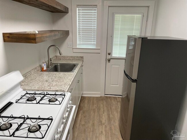 Photo - 104 Ellis Dr