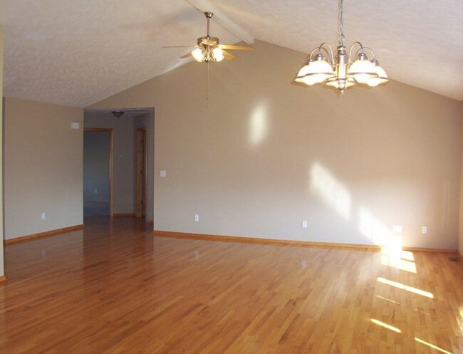Photo - 204 W Wilson St
