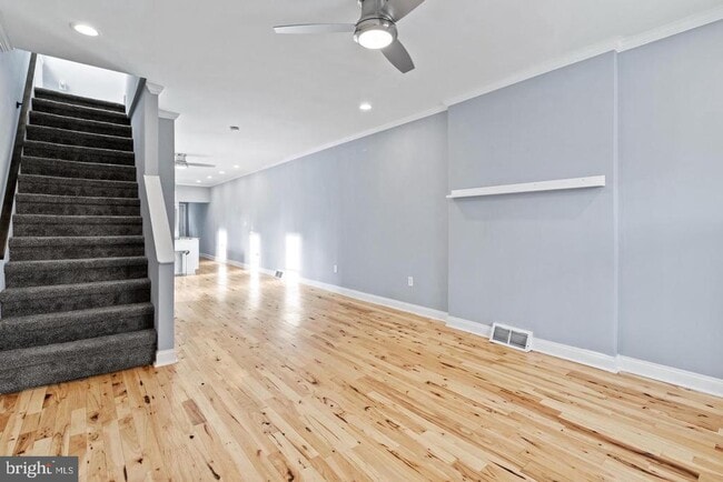 Photo - 260 Roxborough Ave