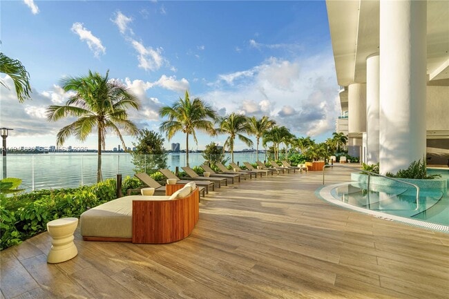 Photo - 700 NE 24th St Unit 3202