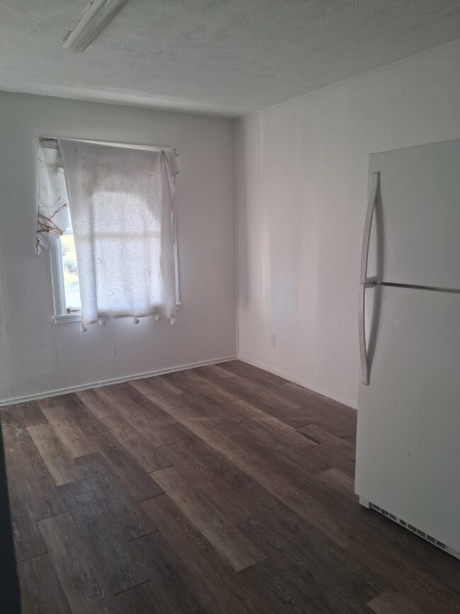 Photo - 908 S Central Dr