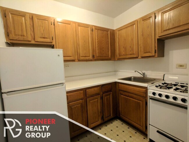 Photo - 739 W Belmont Ave Unit 204