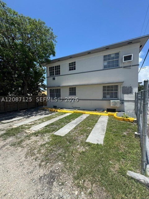 Photo - 2210 NW N River Dr Unit 2