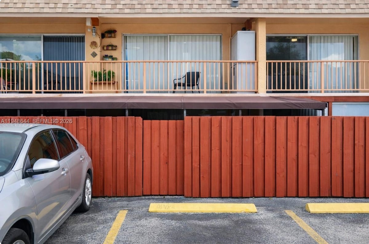 Photo - 850 SW 129th Pl Unit 103