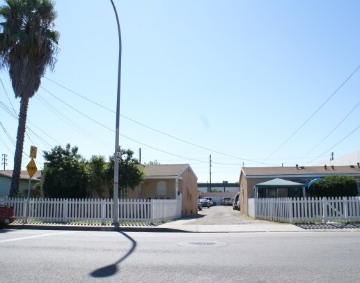 Photo - 5425-5437 Maywood Ave Apartments