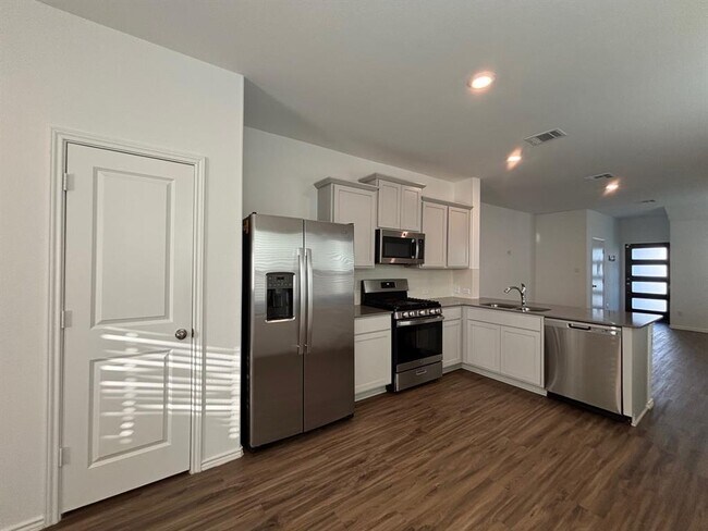 Photo - 117 Canley Lp