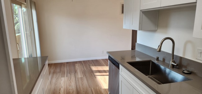 Photo - 5430 Corteen Pl Unit 25