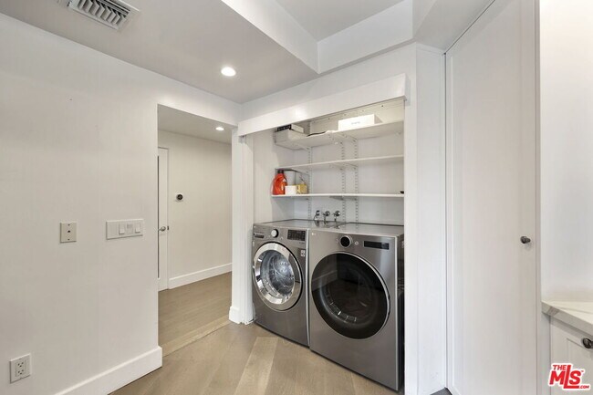 Photo - 723 Westmount Dr Unit 206