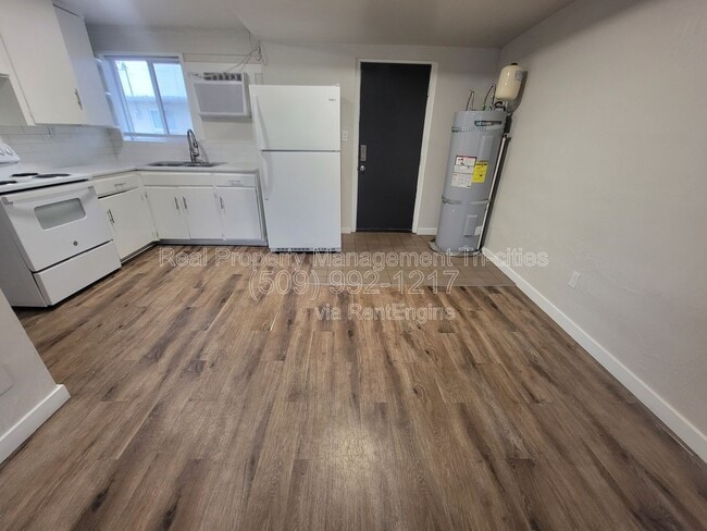 Photo - 132 W Shoshone St Unit B