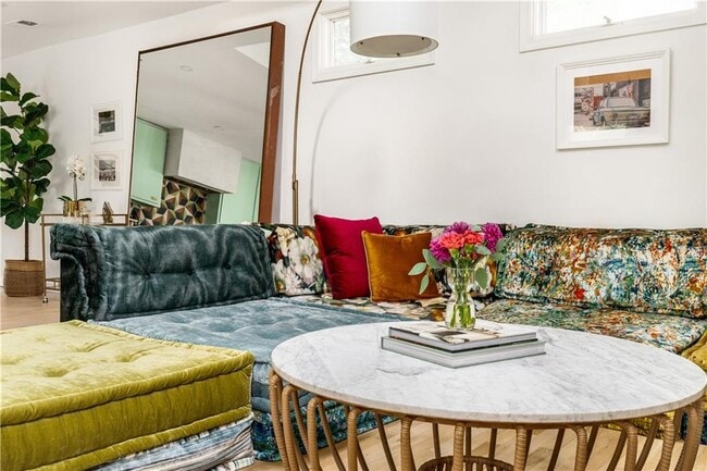 Photo - 970 Charles Allen Dr NE