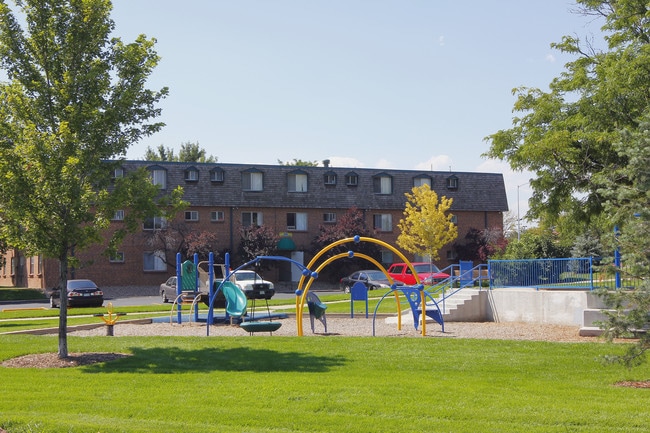 Building Photo - Garden Center Apartments
