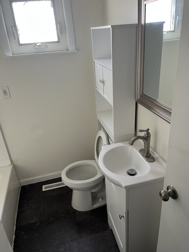 Photo - 312 Treasure St