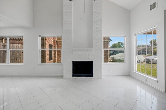 Photo - 13718 Vira Ln Casa