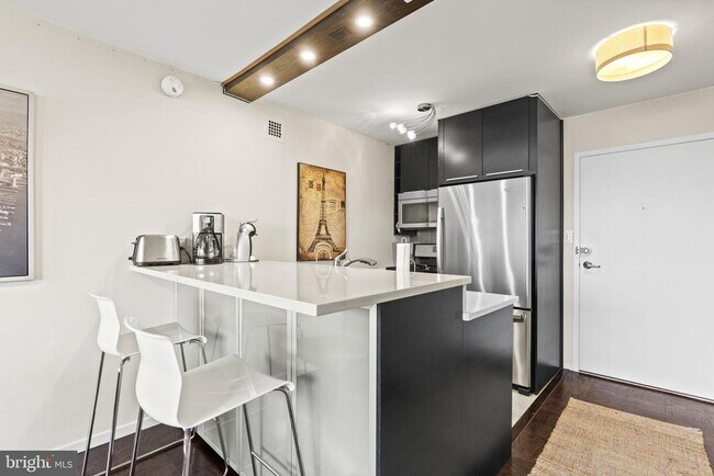 Photo - 2030 F St NW Unit 606