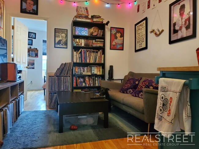 Spacious 2BR Apt in Red Hook - Spacious 2BR Apt in Red Hook Unit 3