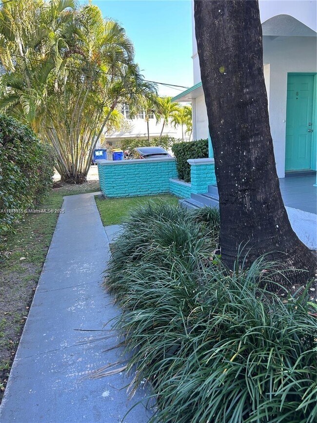 1980 Bay Dr Condo Unit 10 Condo - Image 