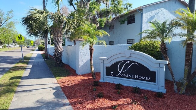 3215 Baird Ave Unidad R-114