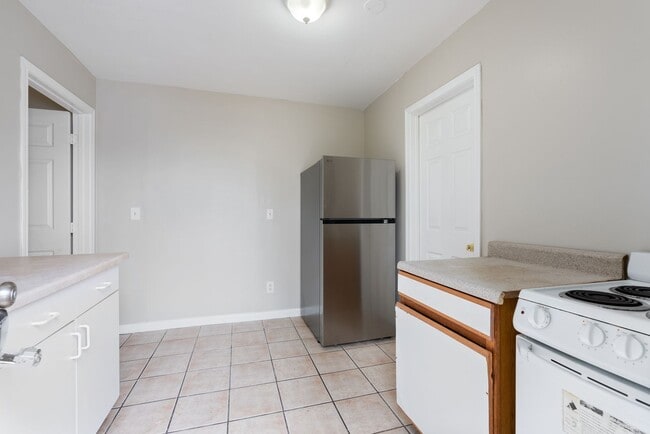 Photo - Quirky 1-bedroom for a Reasonable Price! Unit 6028 NE Ainsworth St - D