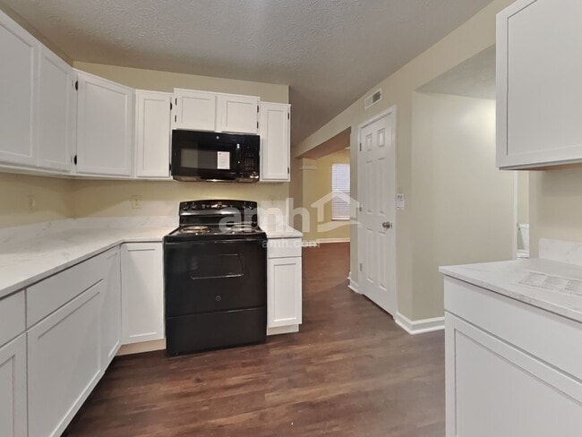 Photo - 5568 Alcott Ln