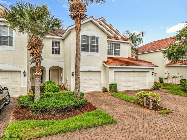 Photo - 1176 Oxford Ln