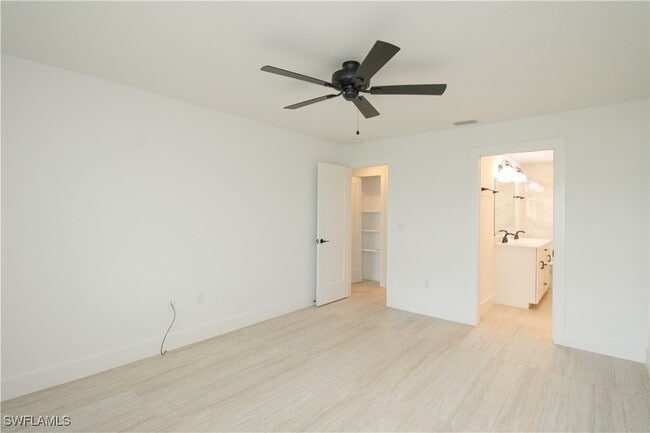 Building Photo - 1435 Curlew Ave Unit 4