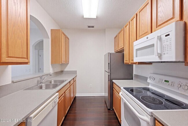 7801 Point Meadows Dr Unidad 1402
