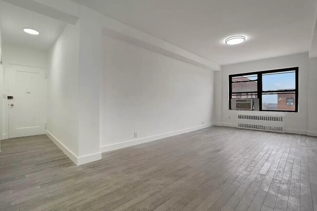 Photo - 99-05 63rd Dr