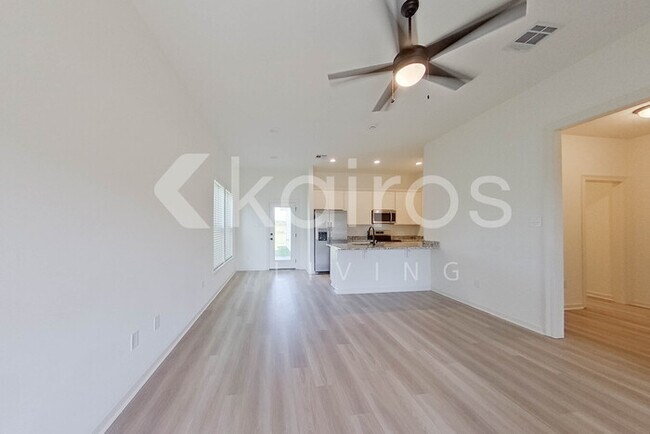 215 Peppercorn Wy