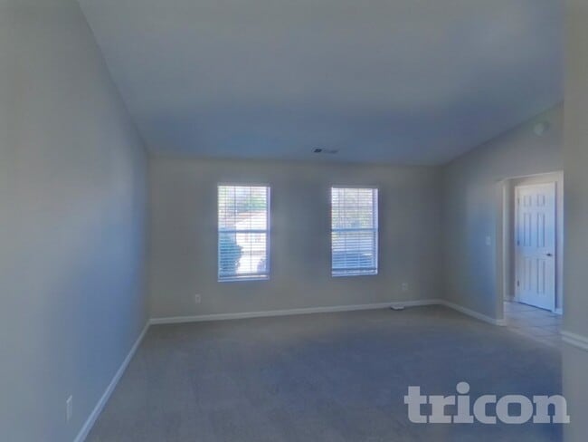 Photo - 7447 Edenberry Way