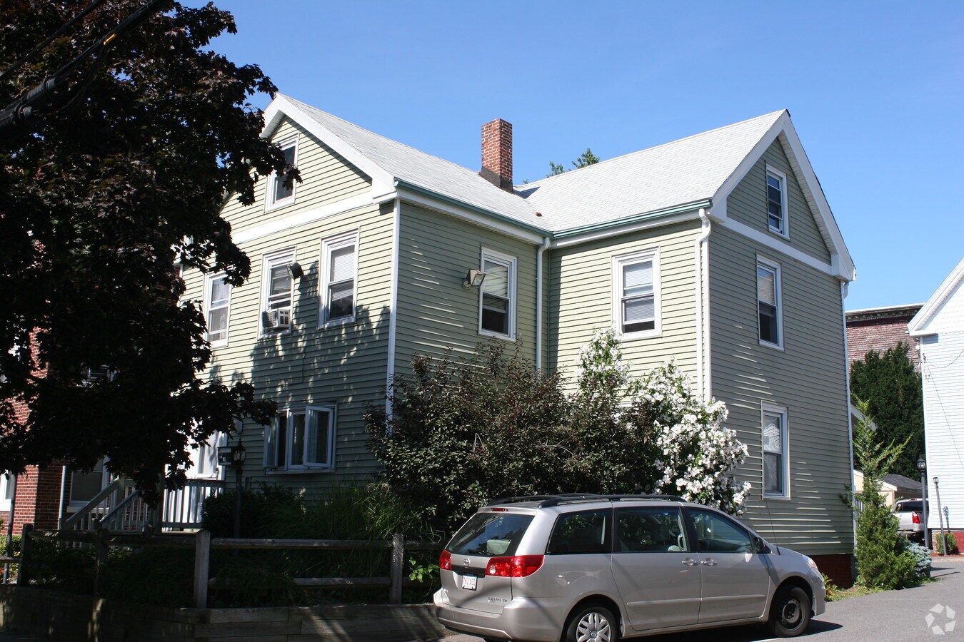 Photo - 40 Newhall St Apartments