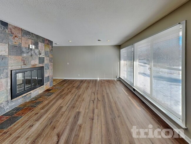 Photo - 13516 Grand Ave