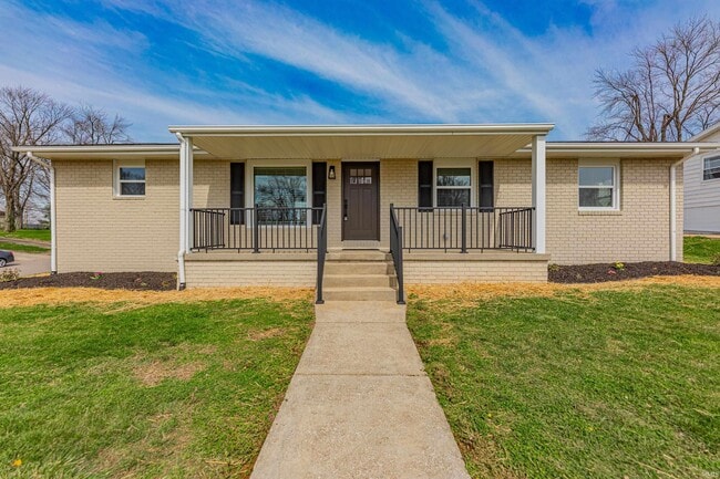 Building Photo - 911 Mayfair Dr