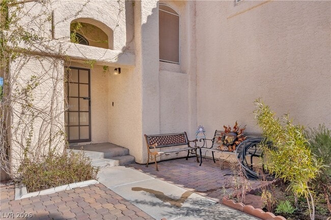 Photo - 2710 Strathmoor Dr