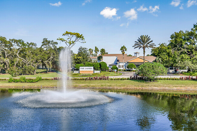 Serene lake - The Laurel at Altamonte Apartments