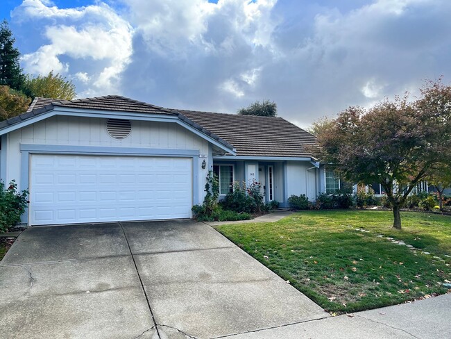 Clean 3 Bedroom , 2 Bathroom 1661 sqft. Br... - Clean 3 Bedroom , 2 Bathroom 1661 sqft. Br... House
