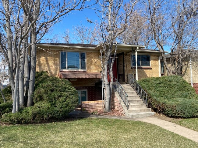 Photo - 2611 S Logan St Unidad 2611