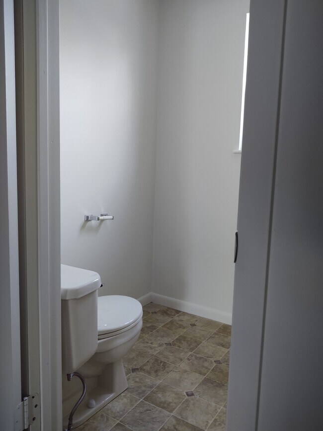 Half Bath - 206 Brookside Ln