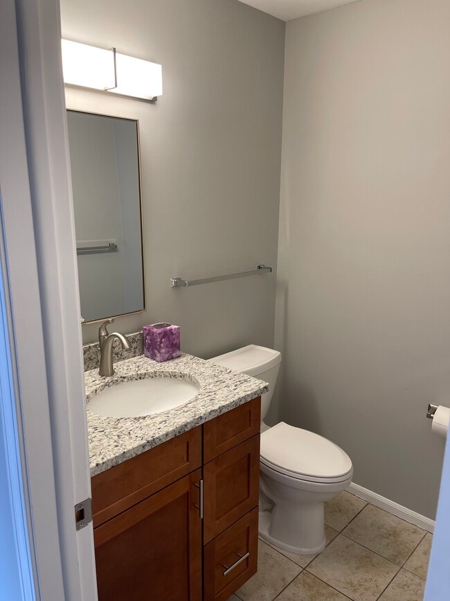 Medio baño - 1722 W Liberty St