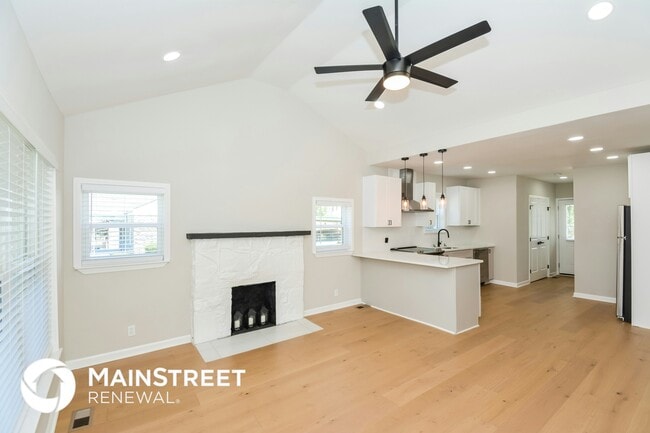 Photo - 2010 24th Ave N