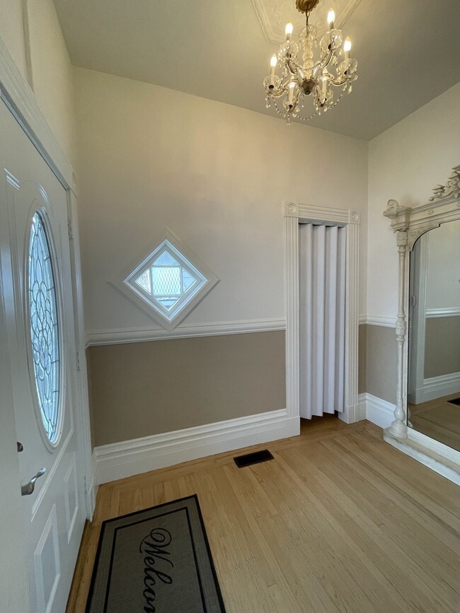 Photo - 633 Taylor Ave