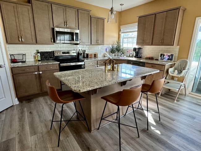 3457 River Farm Dr